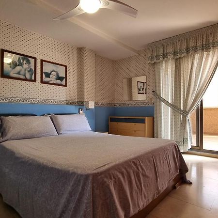 Atico Con Terraza Y 2 Habitaciones En Casco Antiguo Benidorm Exterior foto