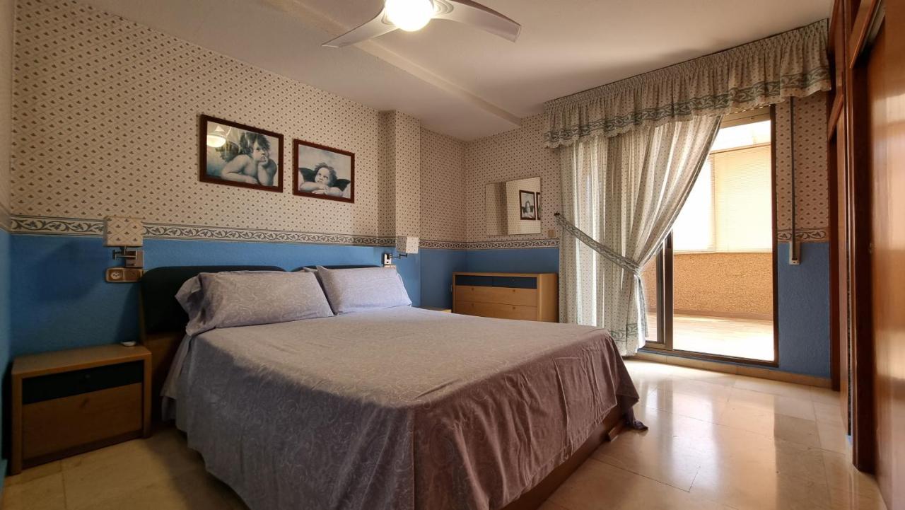 Atico Con Terraza Y 2 Habitaciones En Casco Antiguo Benidorm Exterior foto
